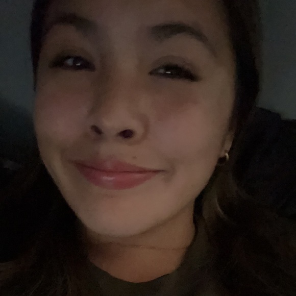 Meet your Posher, Leah - Picture 1 of 1